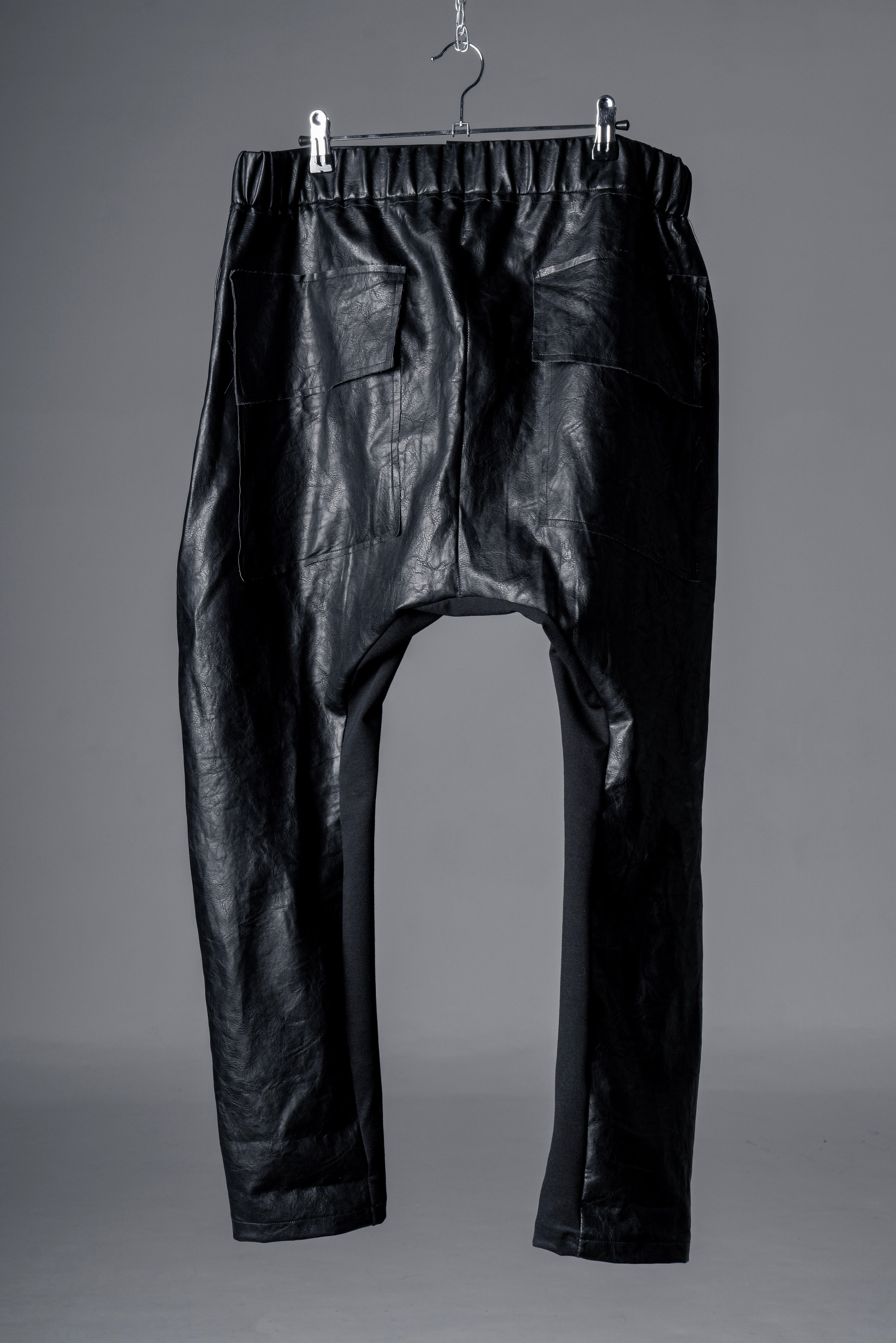 Pantalone cavallo basso in ecopelle