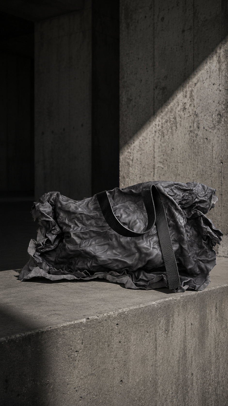 CANDE ARCHIVE DROP Borsa a spalla in pelle effetto stropicciato